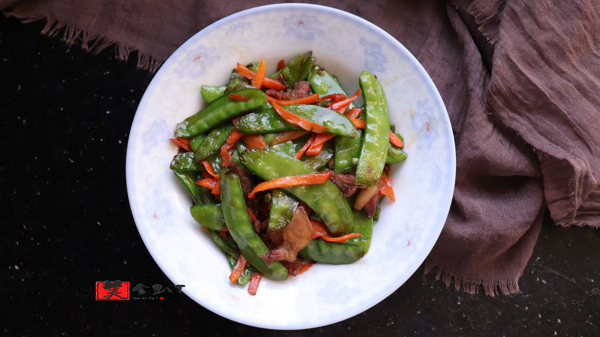 小扁豆好吃的家常菜做法,不用植物油炒,颜色更绿吃起来又脆
